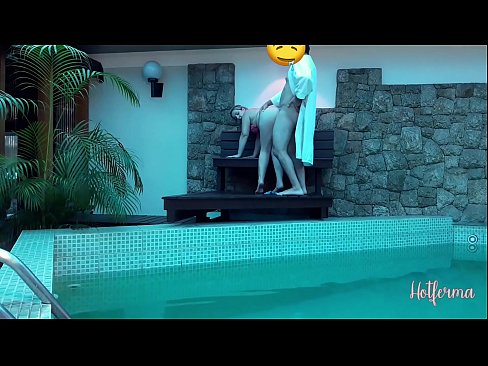 ❤️ Boss invita a cameriera à a piscina, ma ùn pudia resiste à un caldu ❤️❌ Super porn à noi % co.xxxgr.ru% ❌❤